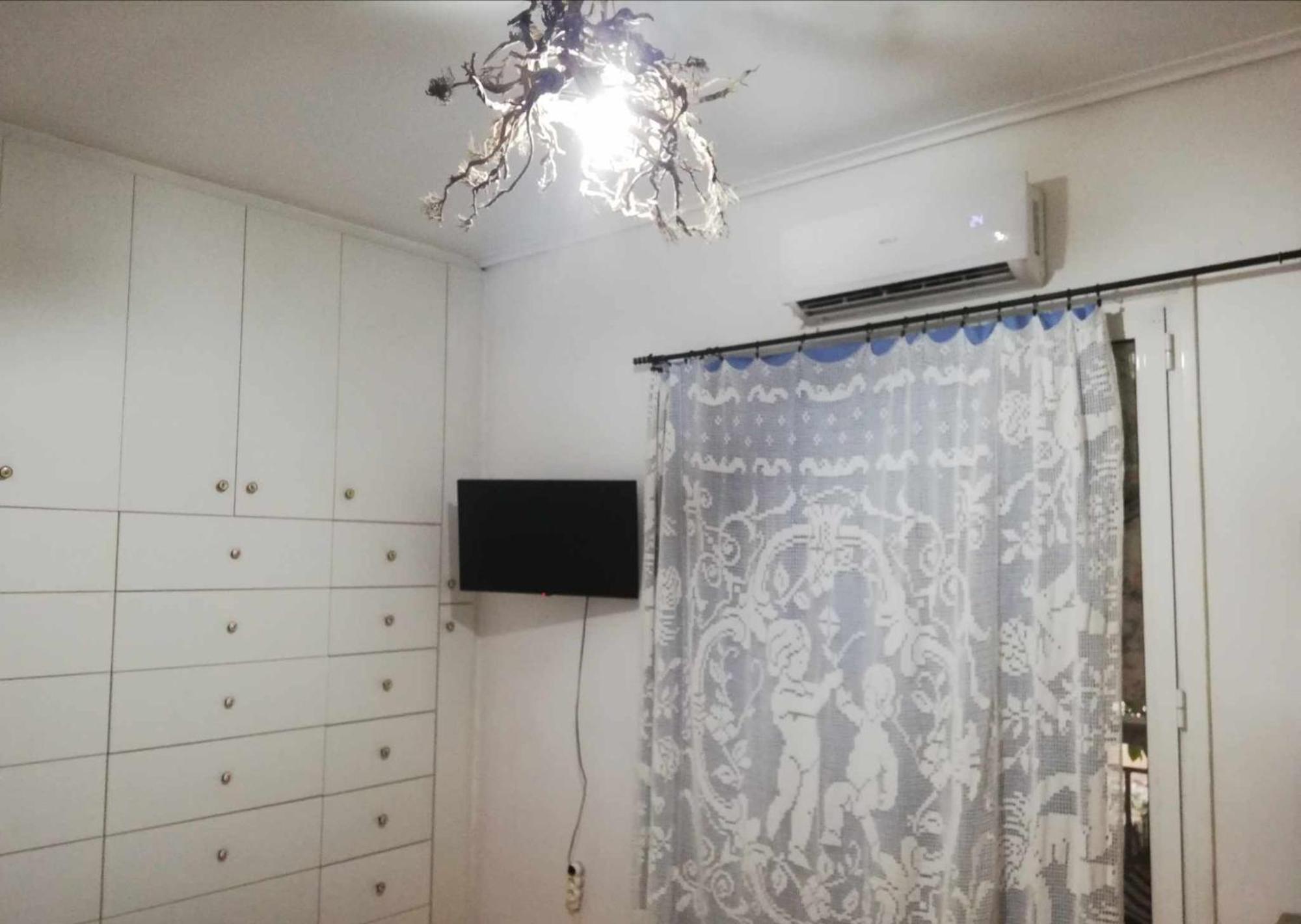Kyriaki 'S Artistic Apartment Next Metro Agios Ioannis Atenas Exterior foto